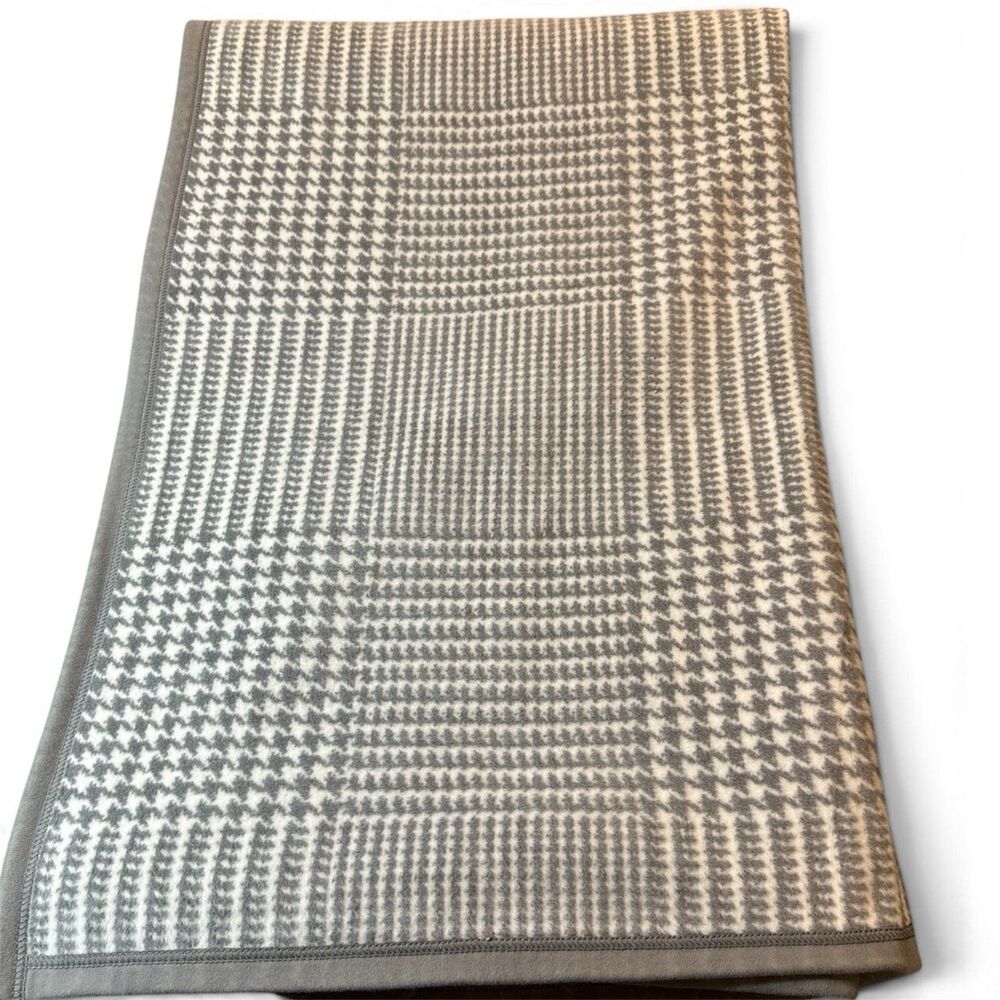 ChappyWrap Katama Glen Plaid Grey Ivory Reversible Blanket 60x80 Cotton Blend
